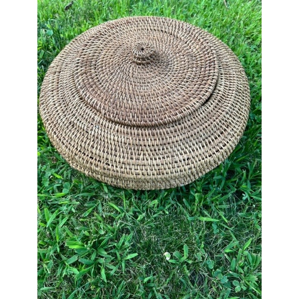 Unbranded Woven Rattan Basket Unisex OS Brown Good Handwoven Lidded Decorative